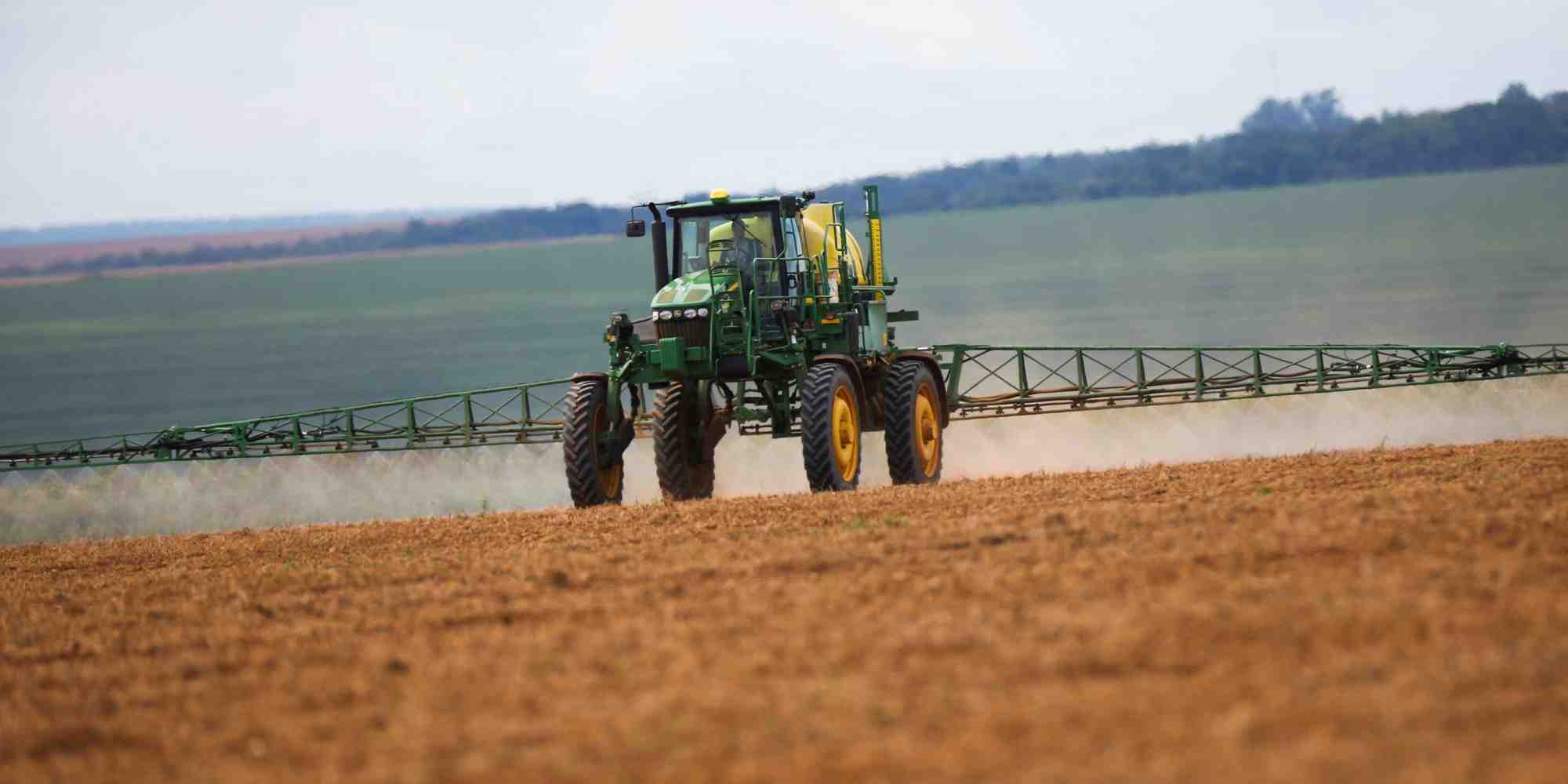 La mesure la plus décriée de ce projet de loi : la réintroduction dérogatoire de l'acétamipride, un insecticide interdit en France depuis 2018 (photo d'illustration).