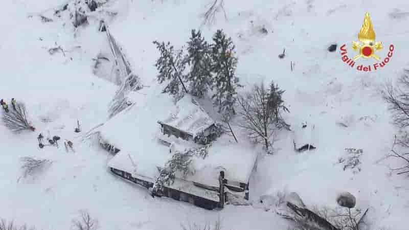 Une avalanche potentiellement meurtriere touche un hotel italien