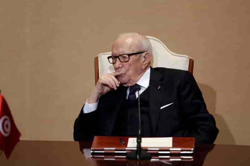 Le president tunisien hospitalise