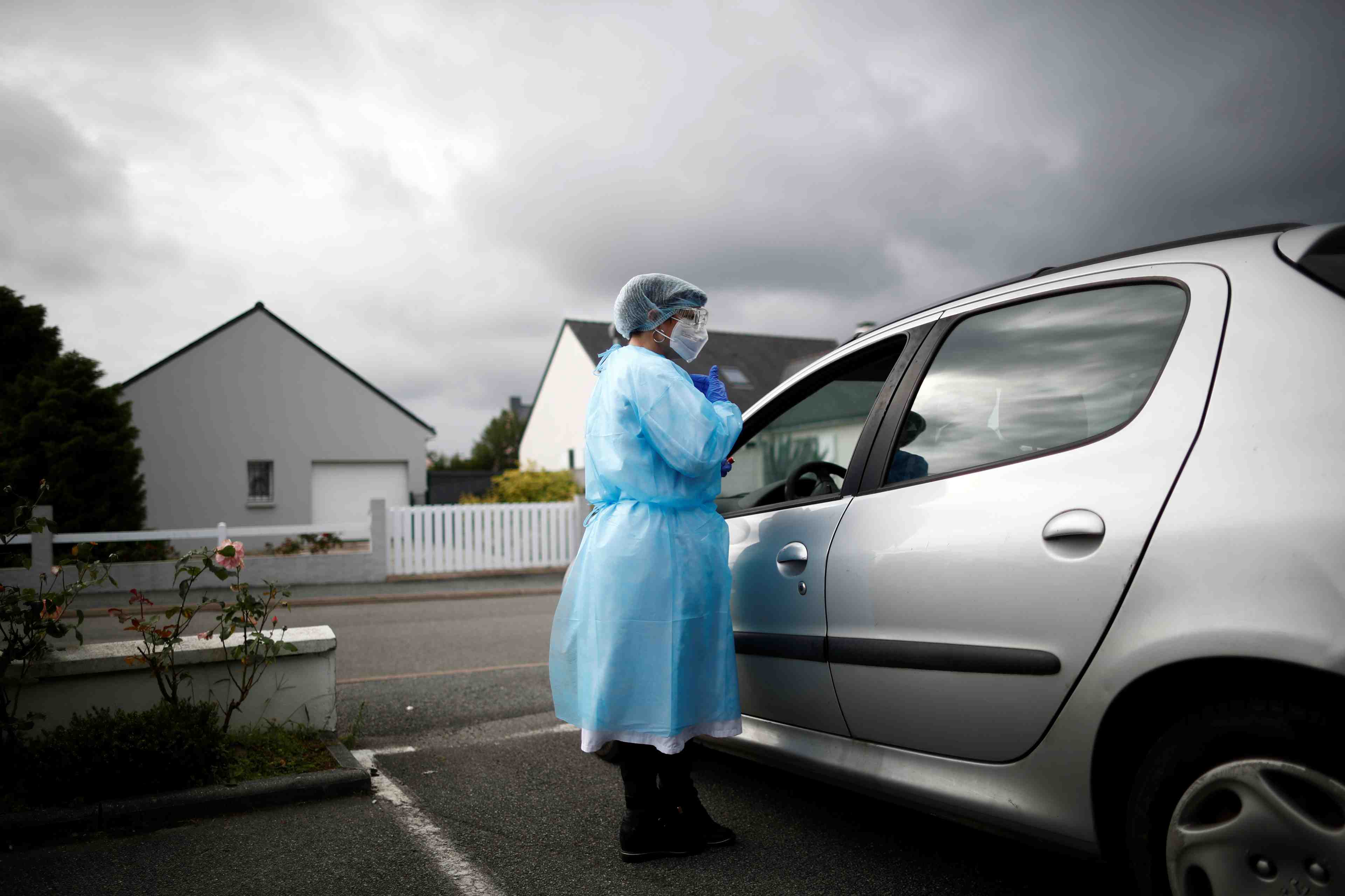 Pres de 17.000 nouvelles contaminations au covid-19, un nouveau record