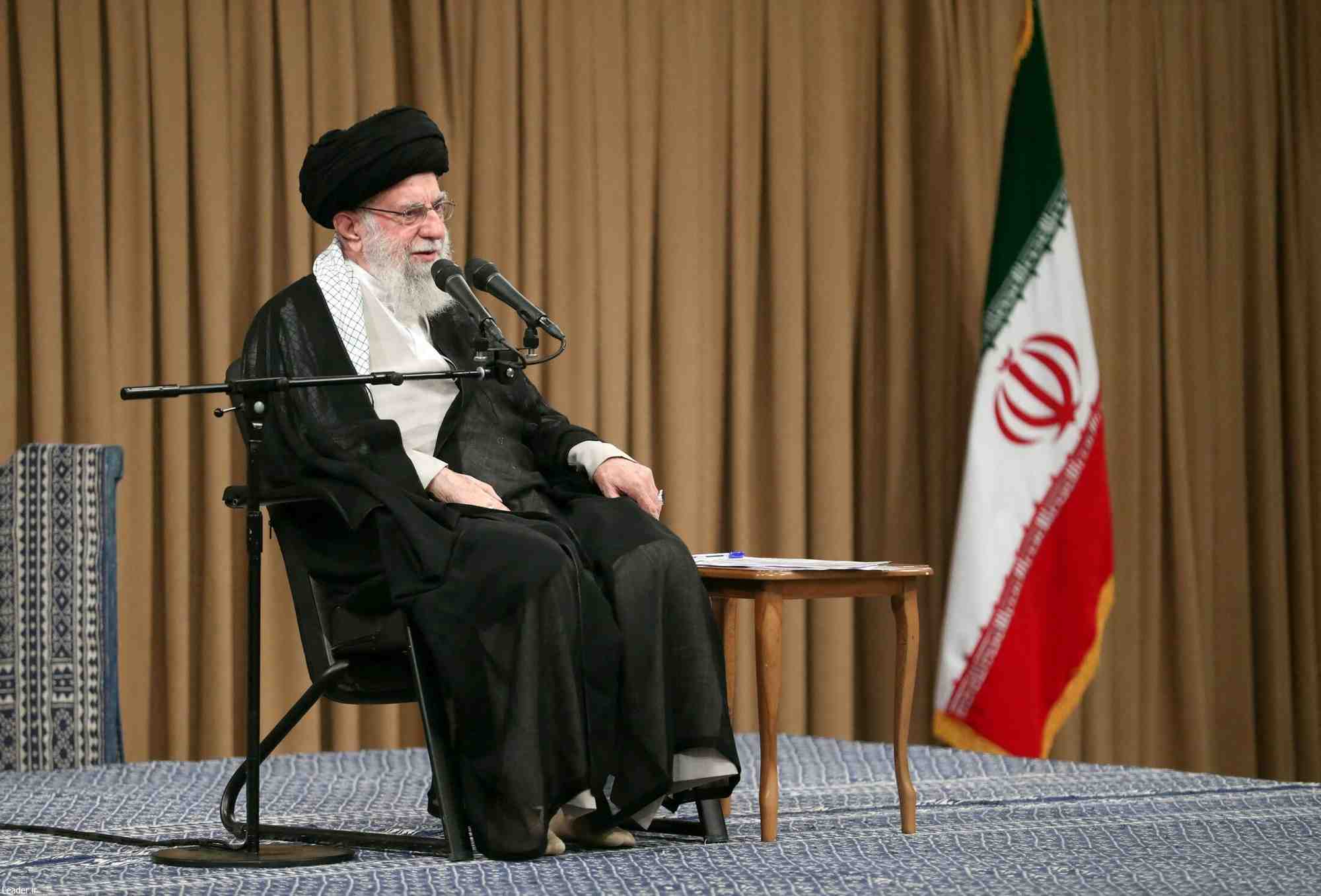 Le guide supreme de la revolution iranienne, l'ayatollah ali khamenei