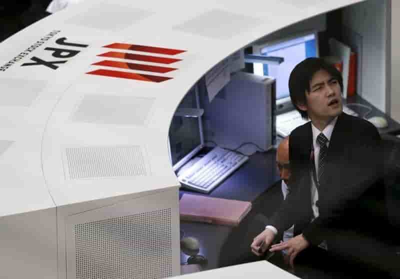 La bourse de tokyo termine en hausse