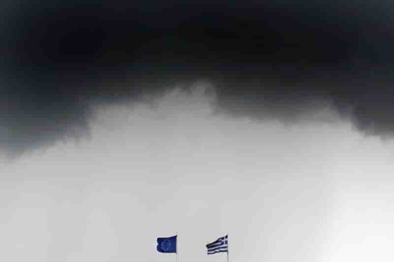 La grece retarde une emission obligataire avec les remous italiens