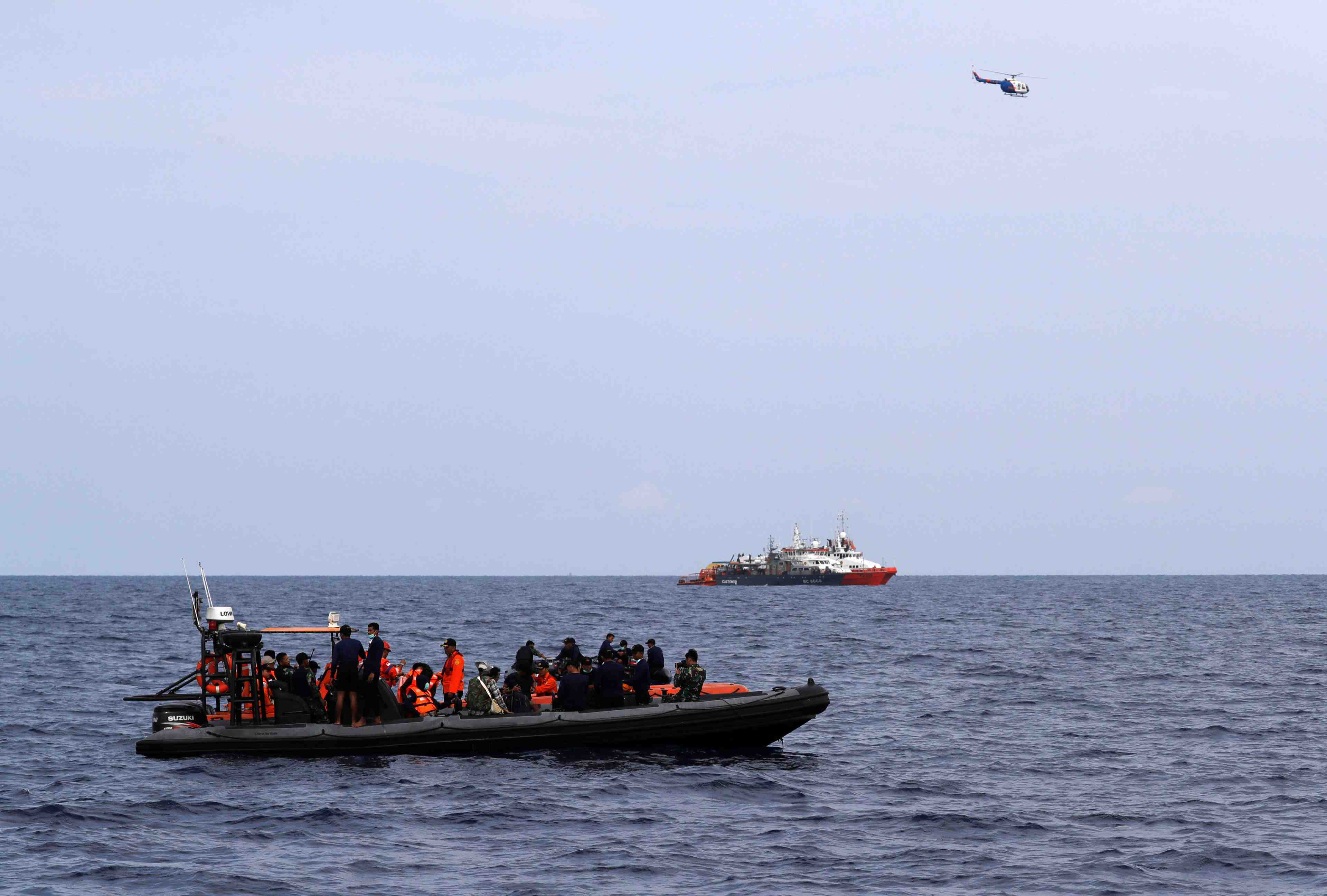 Indonesie: les recherches de l'epave du vol de lion air s'intensifient