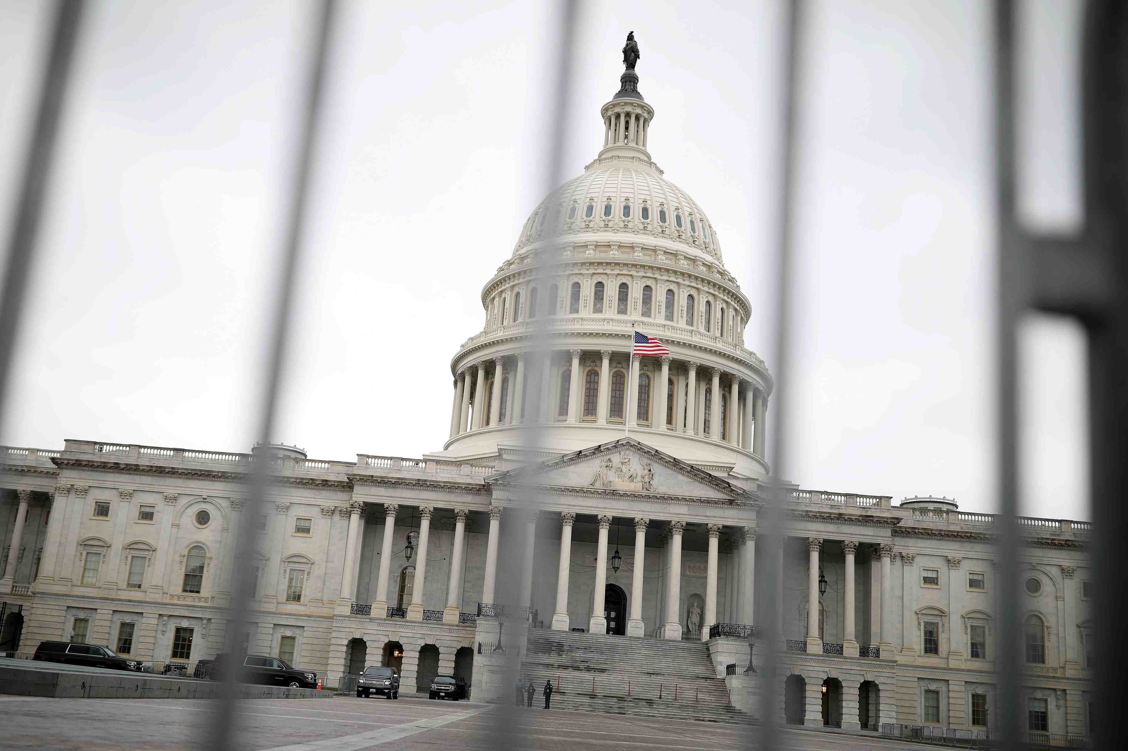 Usa: le congres se prononcera cette semaine sur un plan de financement provisoire