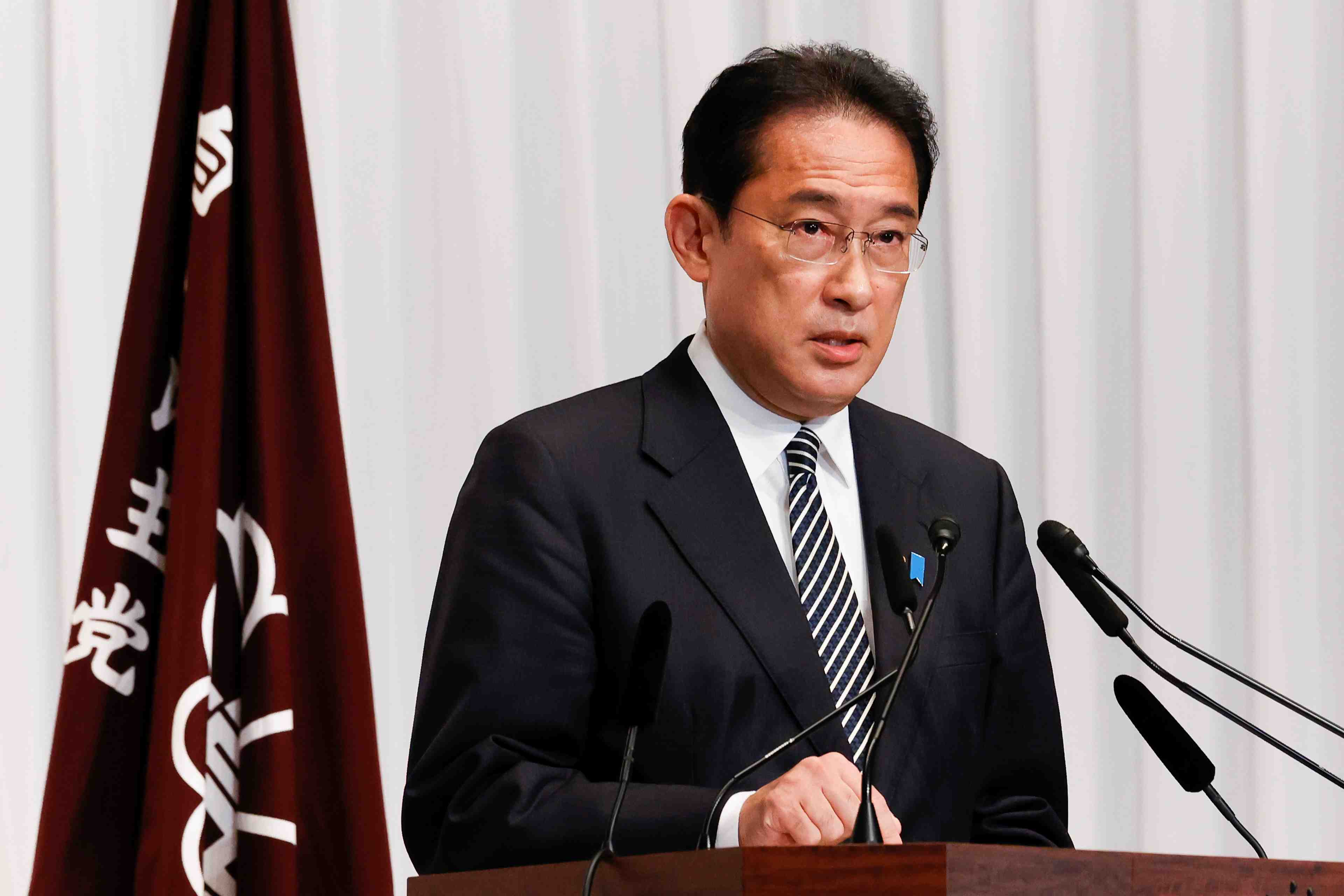 Japon: conforte par un succes electoral plus large qu'attendu, kishida a l'offensive