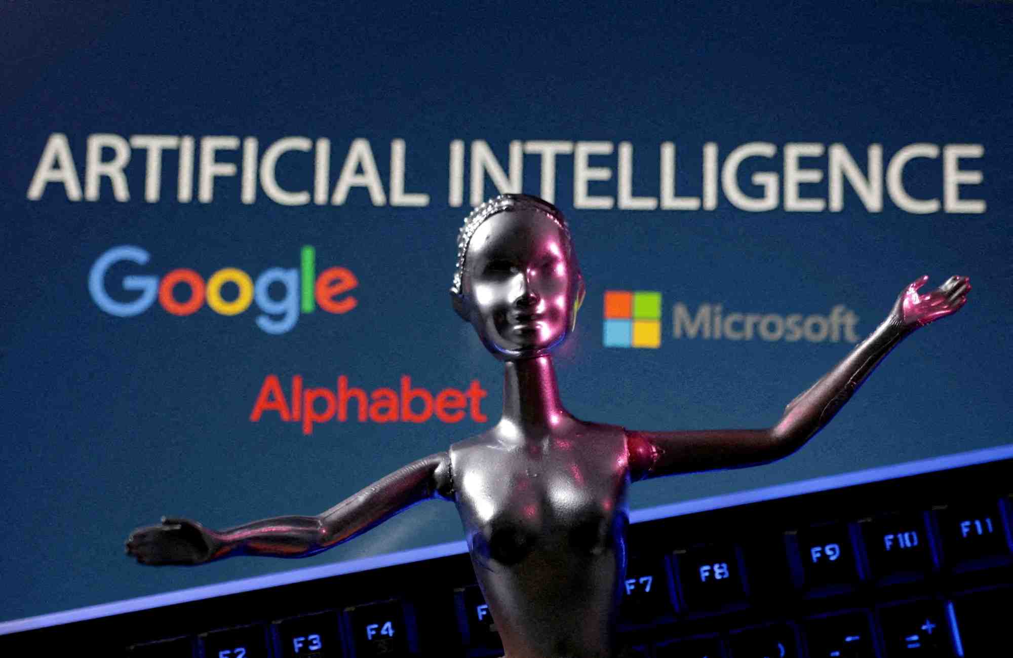 L'illustration montre les logos de google, microsoft et alphabet et les mots ai (intelligence artificielle)