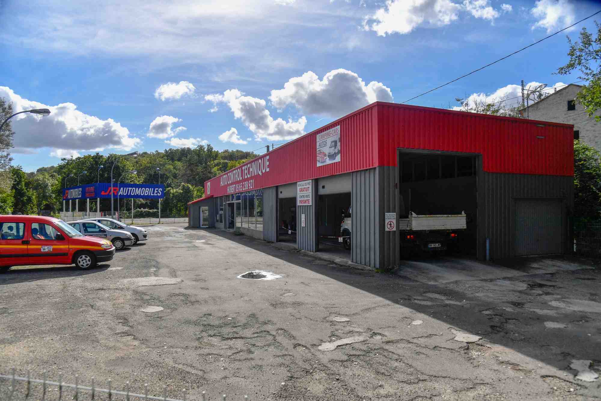 Gelée depuis deux décennies, la zone commerciale de la route de Toulouse, située en zone inondable à l’entrée sud de Cahors, sera assainie et réaménagée de fond en comble à moyen terme.