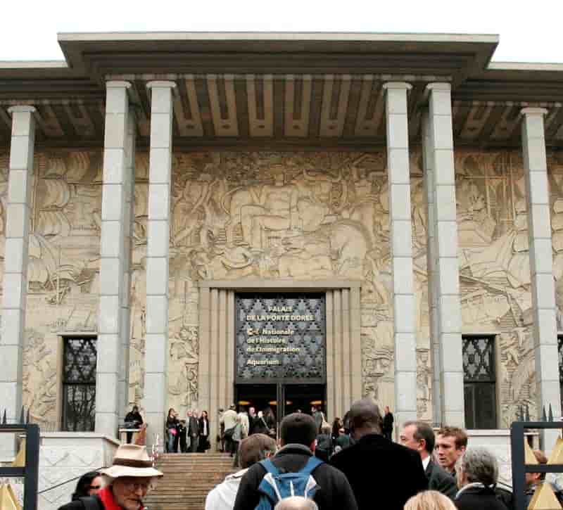 Hollande va inaugurer le Musée de l'Immigration boudé par Sarkozy
