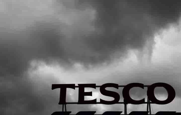 Tesco annonce 800 suppressions d'emplois nettes