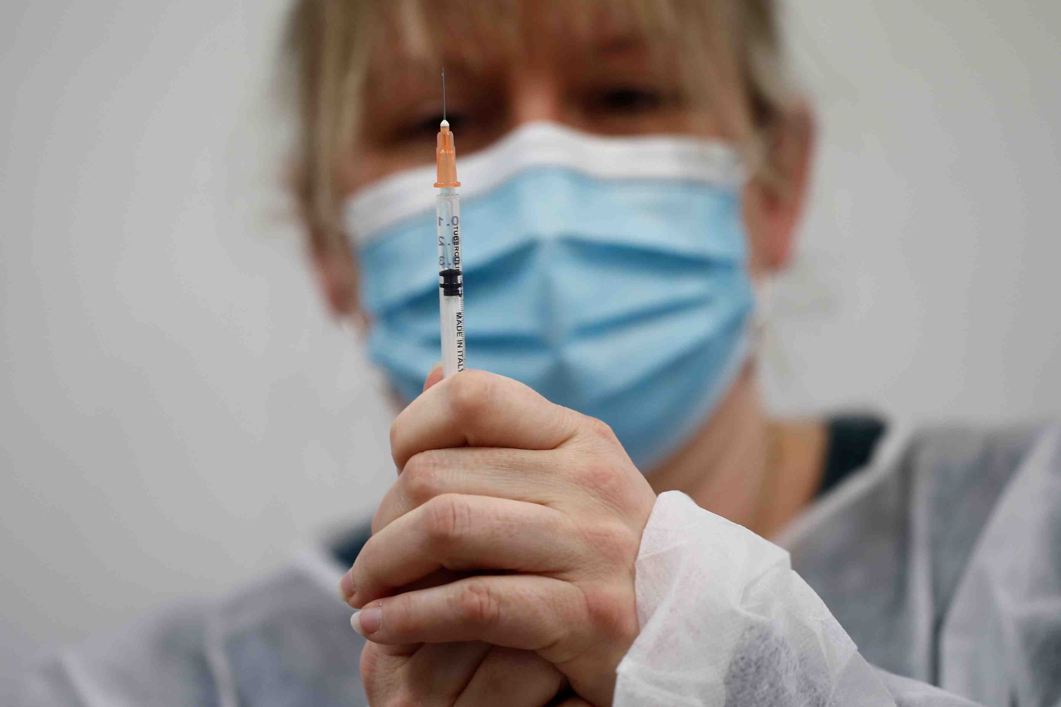 Coronavirus: report des rendez-vous de 1ere injection de vaccin dans les hauts-de-france