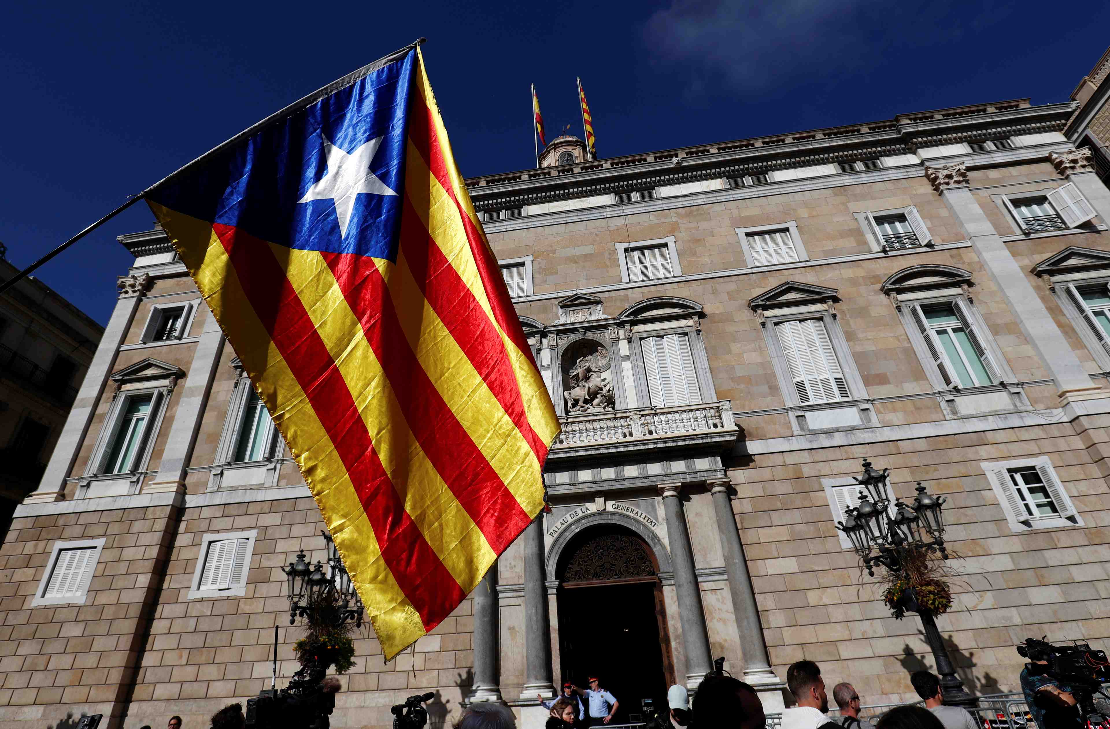 Puigdemont veut presenter un front uni aux elections de decembre