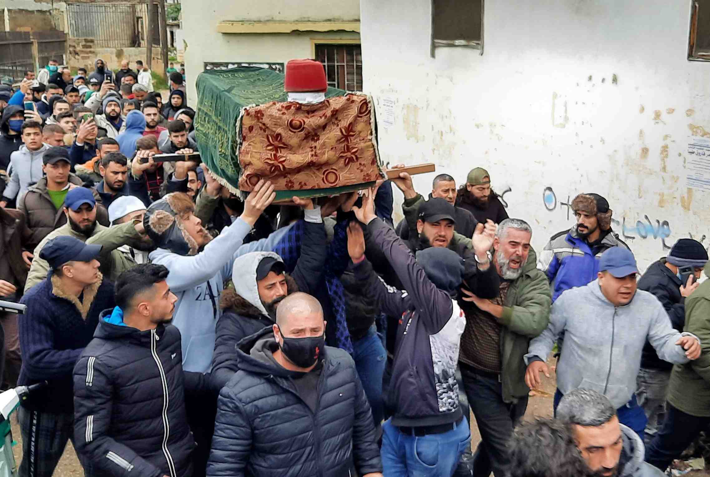 Un mort au liban lors d'une nuit de manifestations contre le confinement