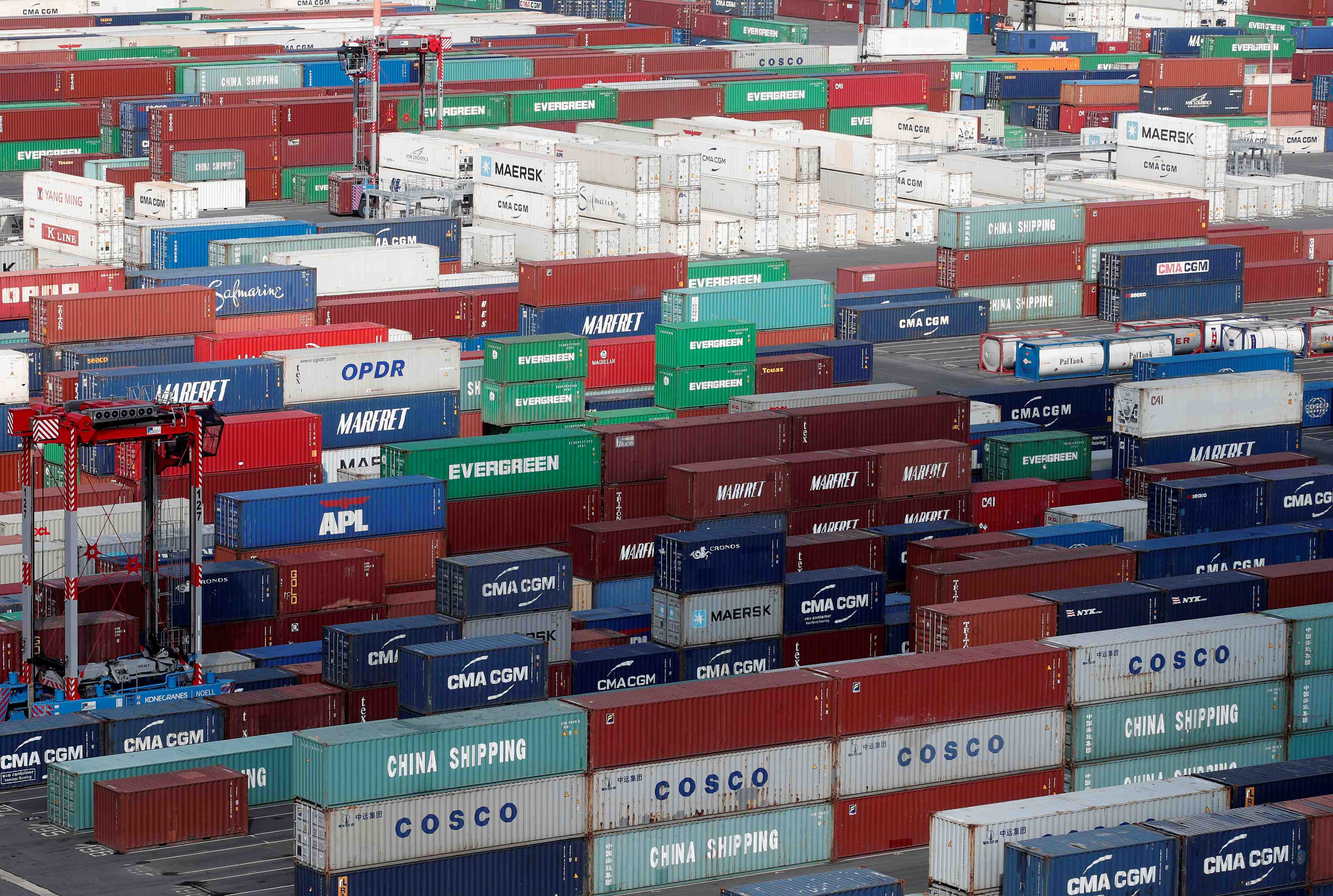 Le deficit commercial s'est creuse en novembre
