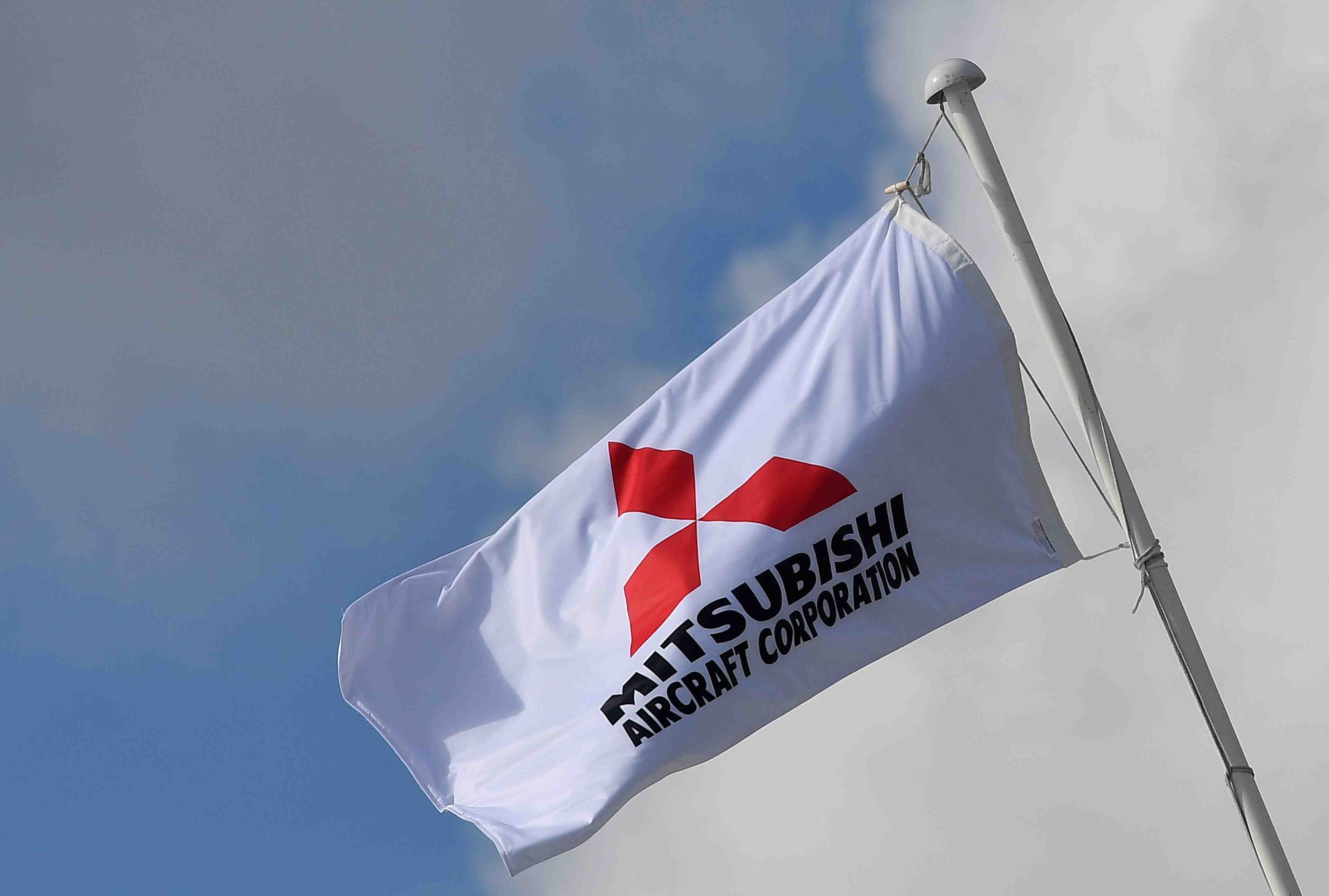 Mitsubishi depose une contre-poursuite contre bombardier