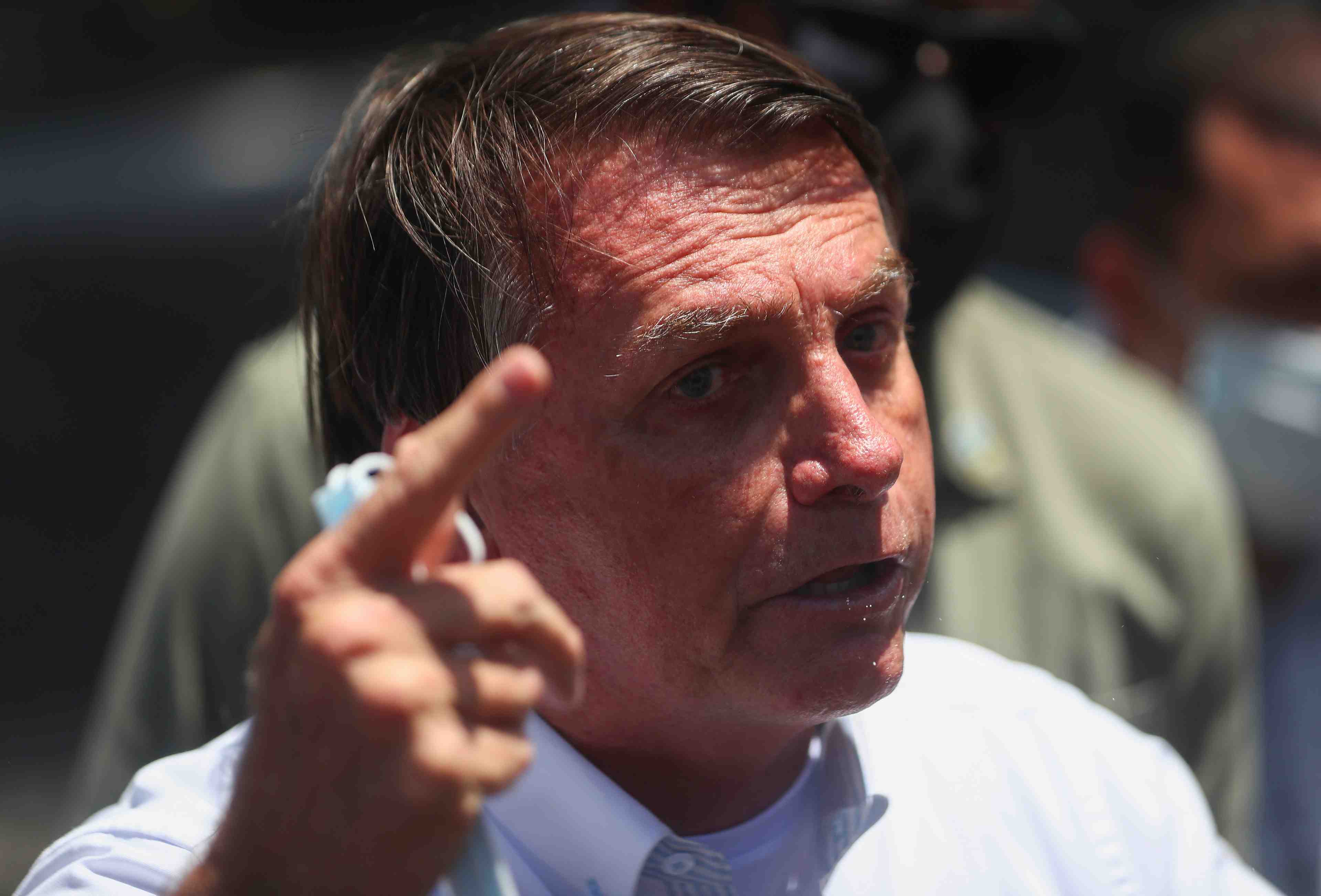 Bolsonaro va augmenter par decret le salaire minimum au bresil de 5%