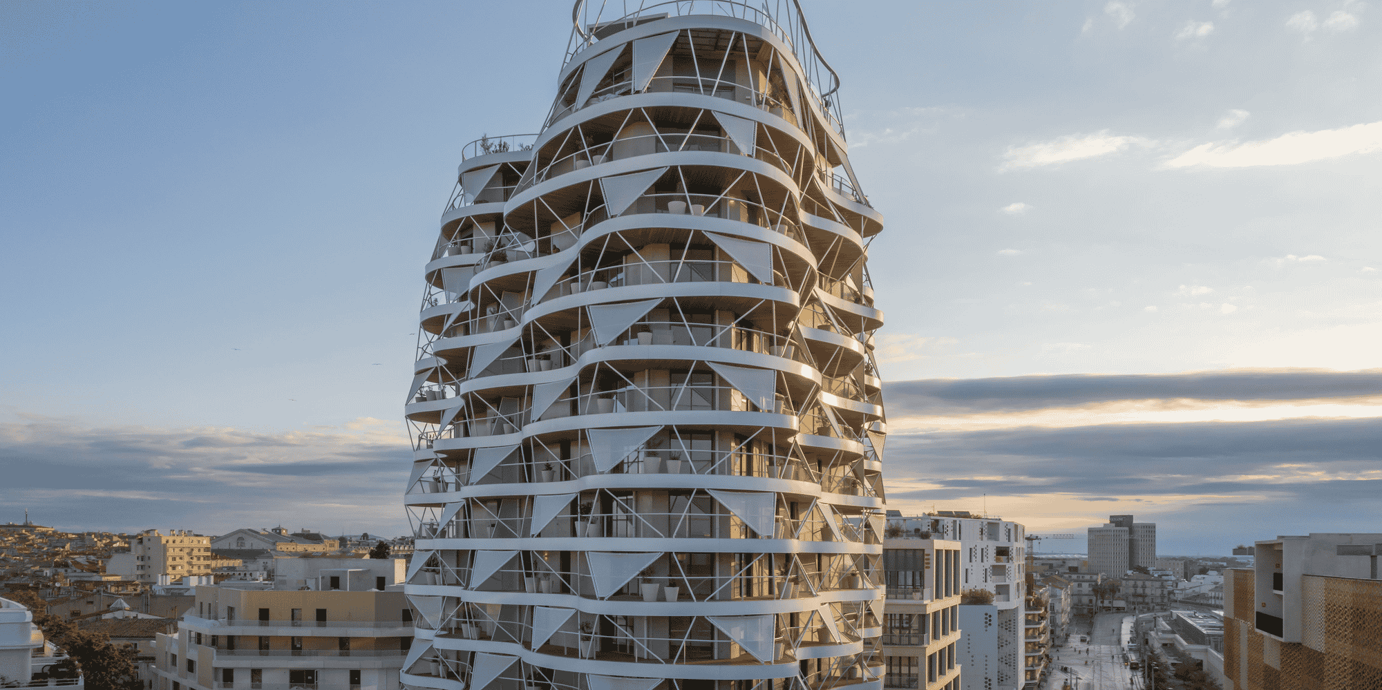 L'immeuble Higher Roch, à quelques pas de la gare de centre ville de Montpellier.