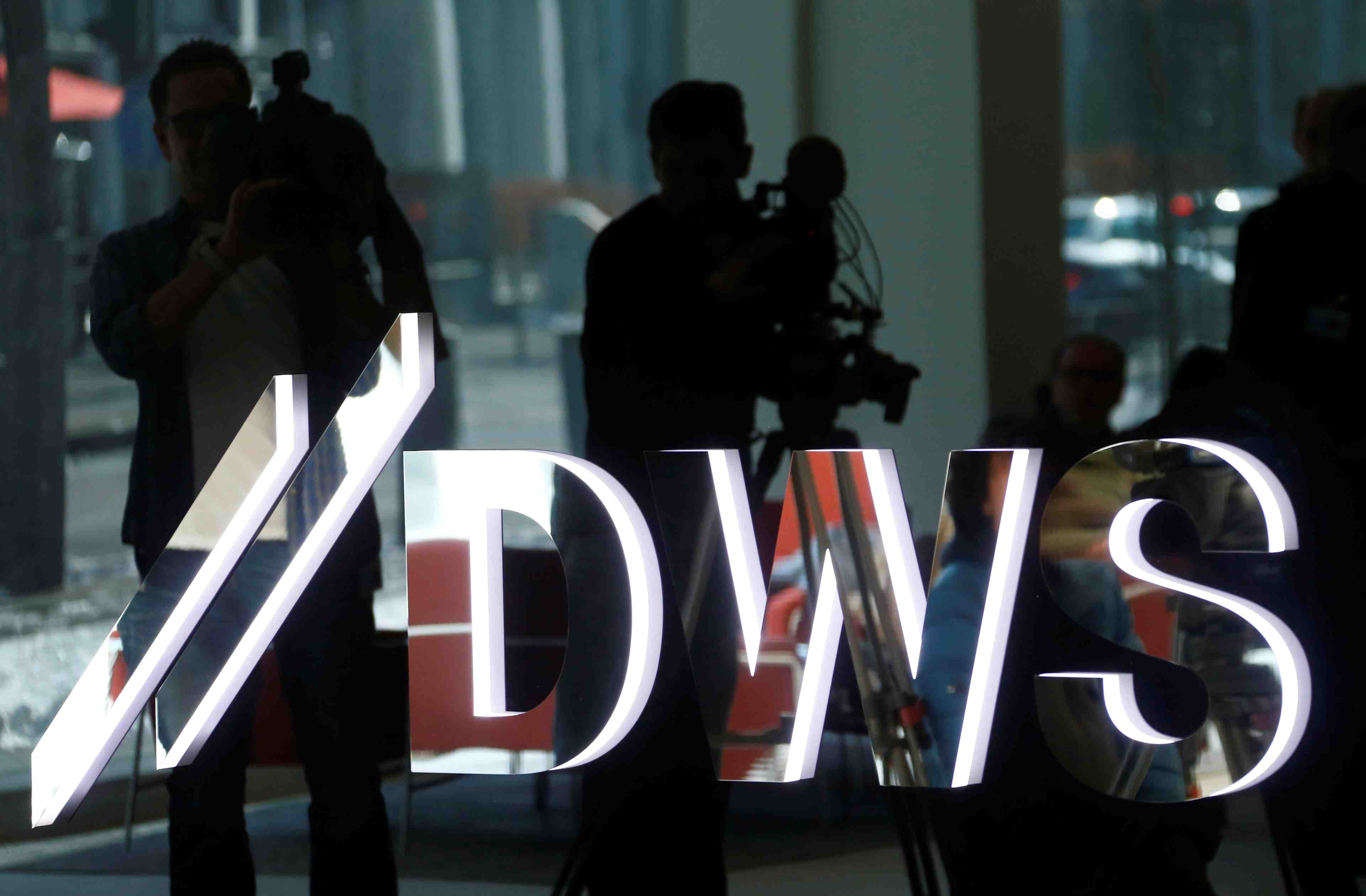 Ipo de dws, filiale de deutsche bank, au prix de 32,50 euros