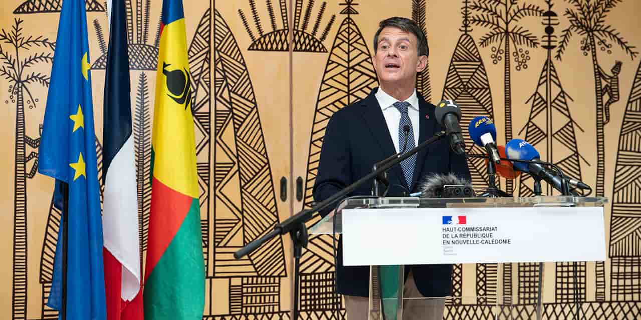 Le ministre des Outre-mer à Nouméa, le 8 mai.