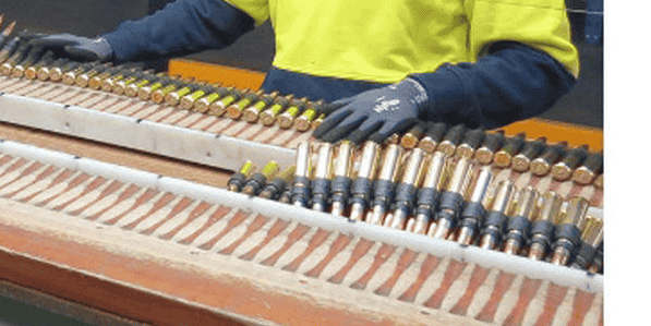 Le contrat signé par Thales en Australie permettra de pérenniser 650 emplois chez sur les sites de Benalla (Victoria) et de Mulwala (Nouvelle-Galles du Sud), et 400 chez ses fournisseurs.
