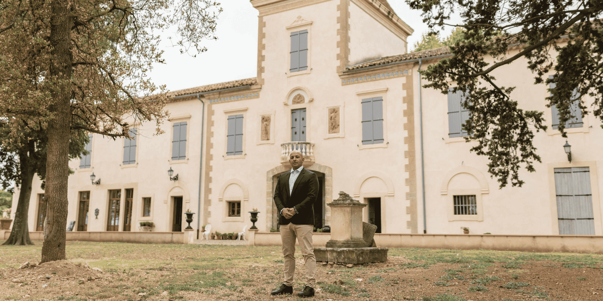 Fathi Benn (photo) et Dominique Laporte, cofondateurs du Petit Béret, ajoutent un volet oenotouristique à leur activité avec le rachat du Château de Milhau à Puisserguier, dans l'Hérault.