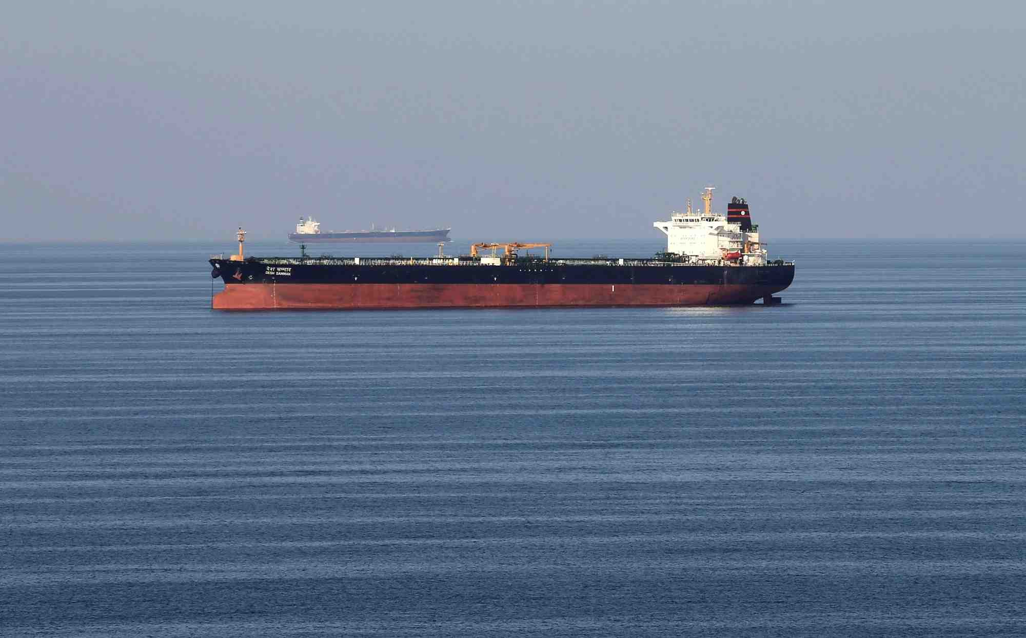 Environ 14,2 millions de barils quotidiens de pétrole brut passaient au premier trimestre par le détroit d'Ormuz.