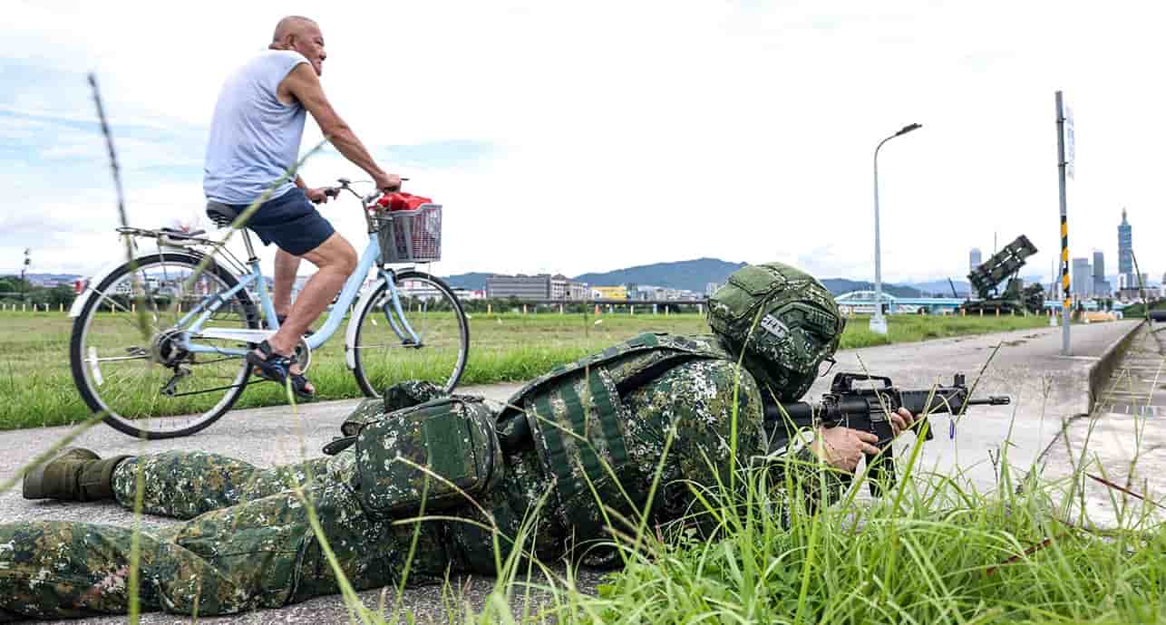 Un soldat taïwanais, à Taipei, le 11 juillet 2025.