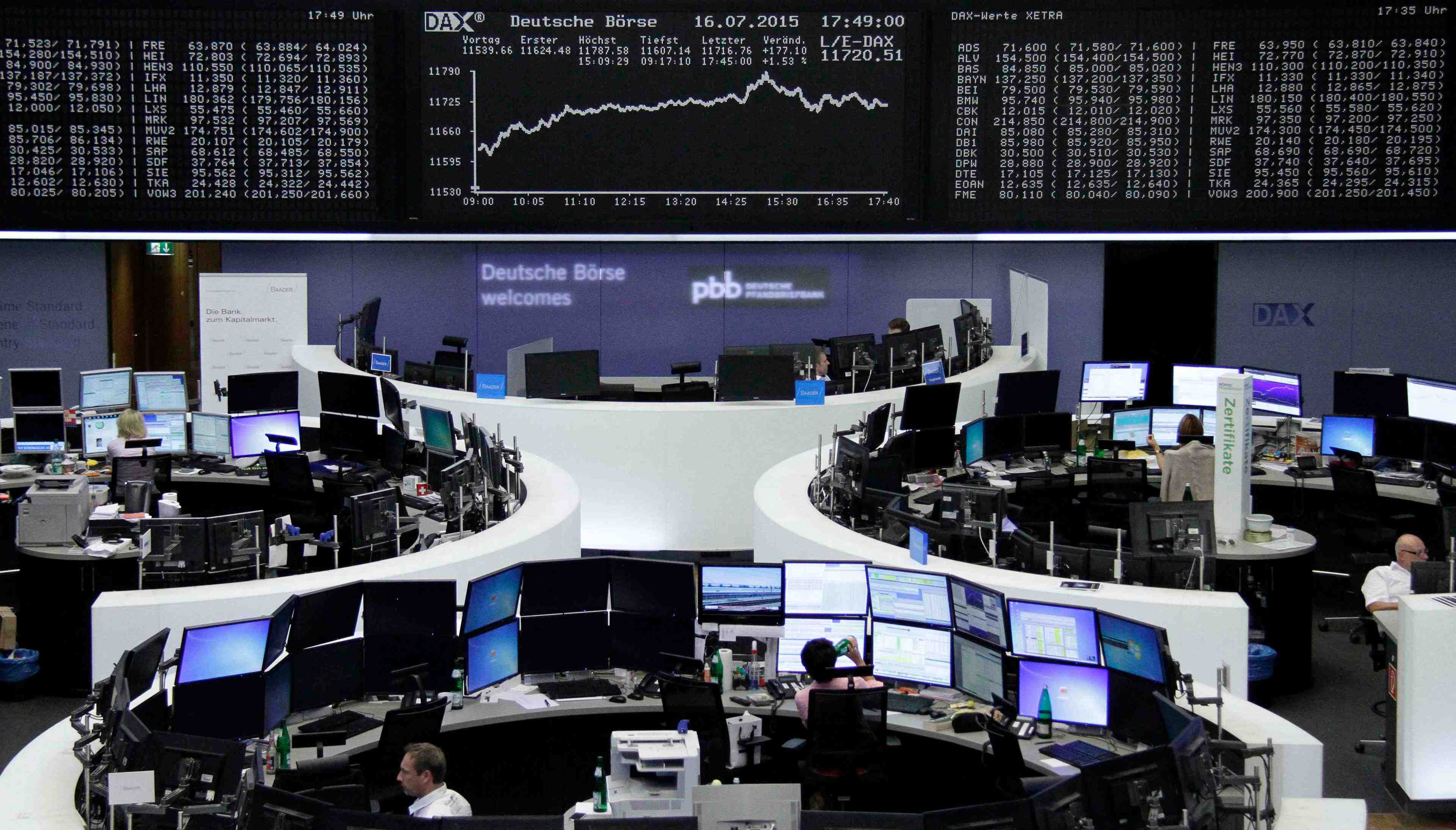 Les bourses europeennes terminent en hausse