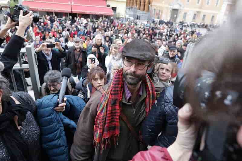 L’agriculteur qui aide les migrants en garde a vue