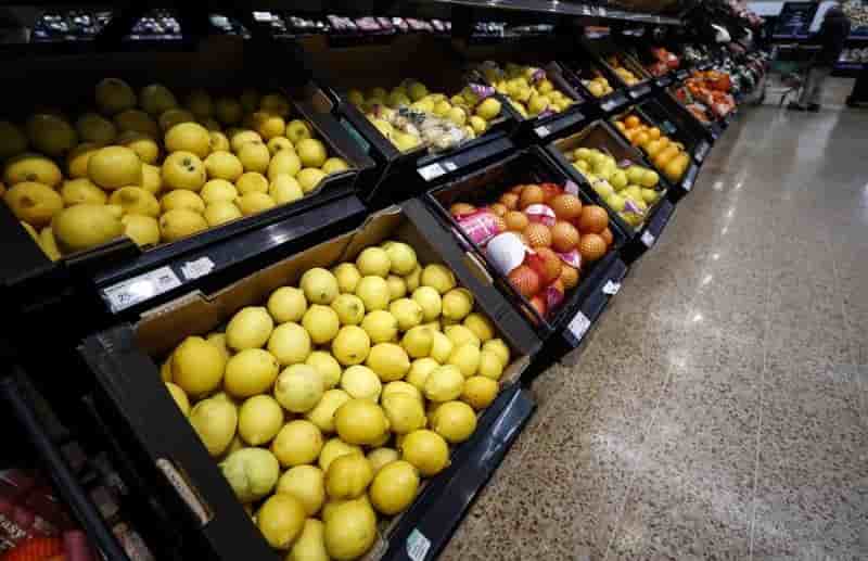 Distribution de fruits gratuits grace au trafic de drogue