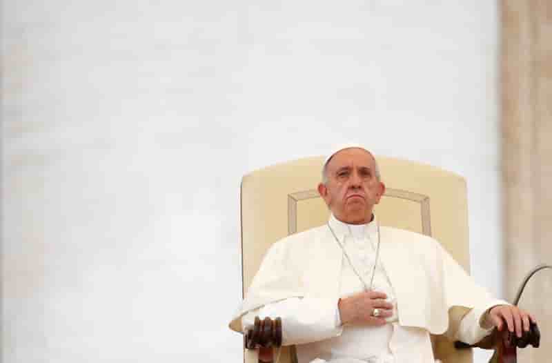 Le pape ecarte le conservateur gardien du dogme de l'eglise