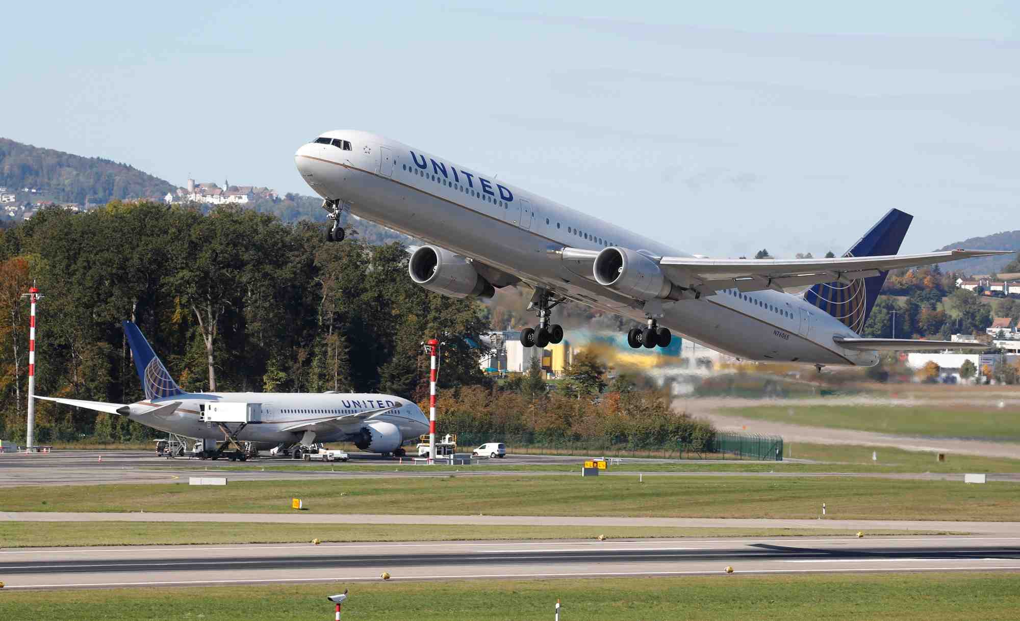United airlines a suivre a wall street