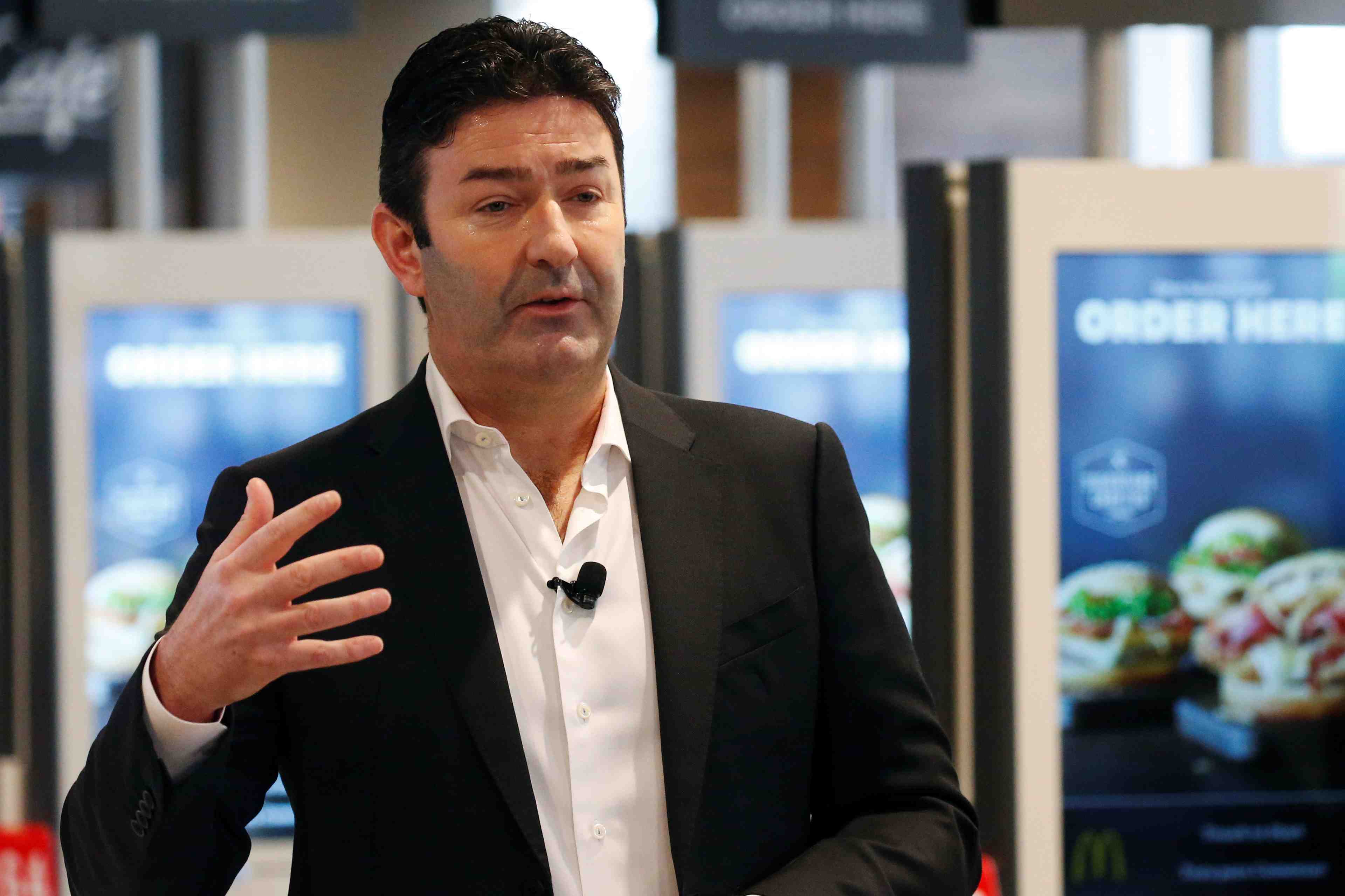 Mcdonald's poursuit son ancien directeur general en justice