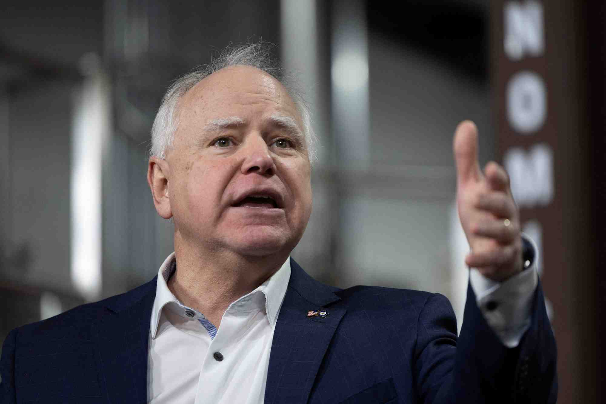 Le gouverneur du minnesota, tim walz