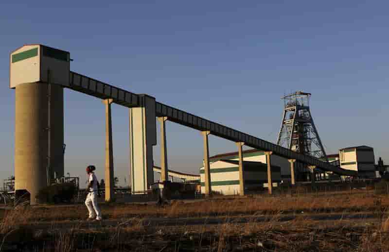 Dix-sept mineurs pris au piège dans une mine d'Afrique du Sud