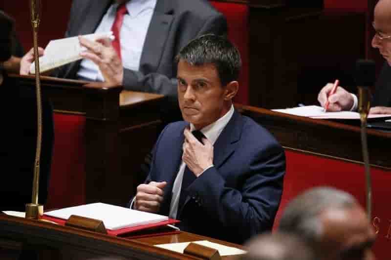 Manuel Valls obtient la confiance mais perd la majorité absolue