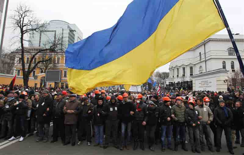Plus de 100.000 manifestants à Kiev