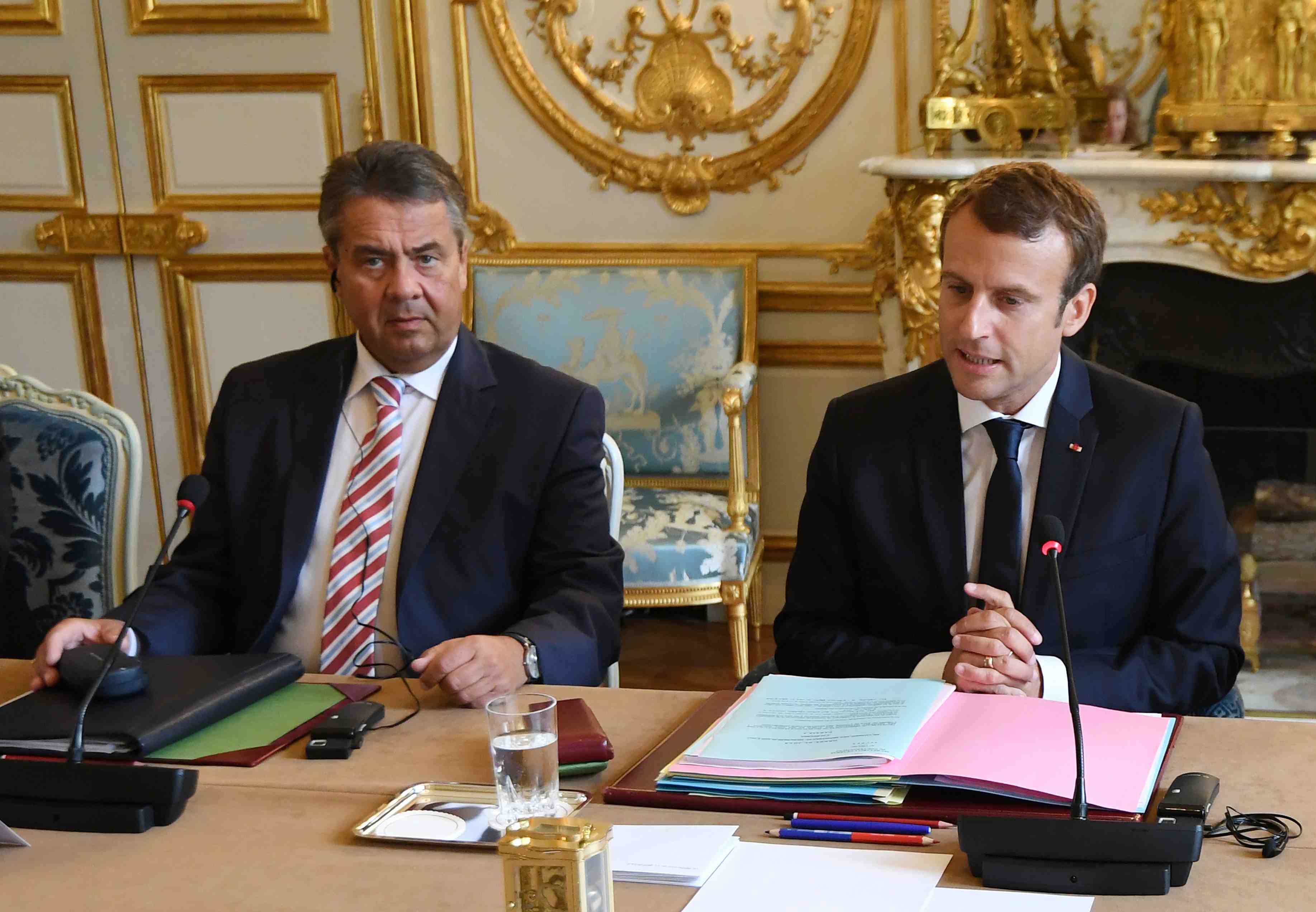 Gabriel "impressionne" par la reforme du droit du travail francaise