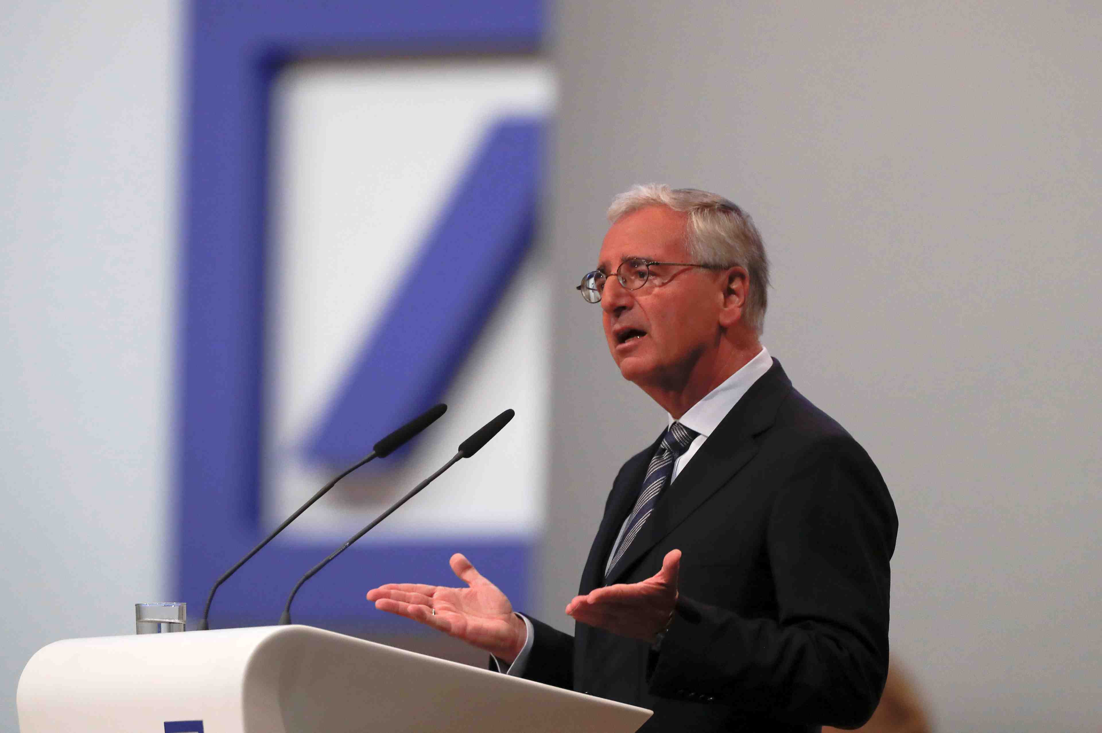 Achleitner achete pour pres de million d'euros d'actions deutsche bank