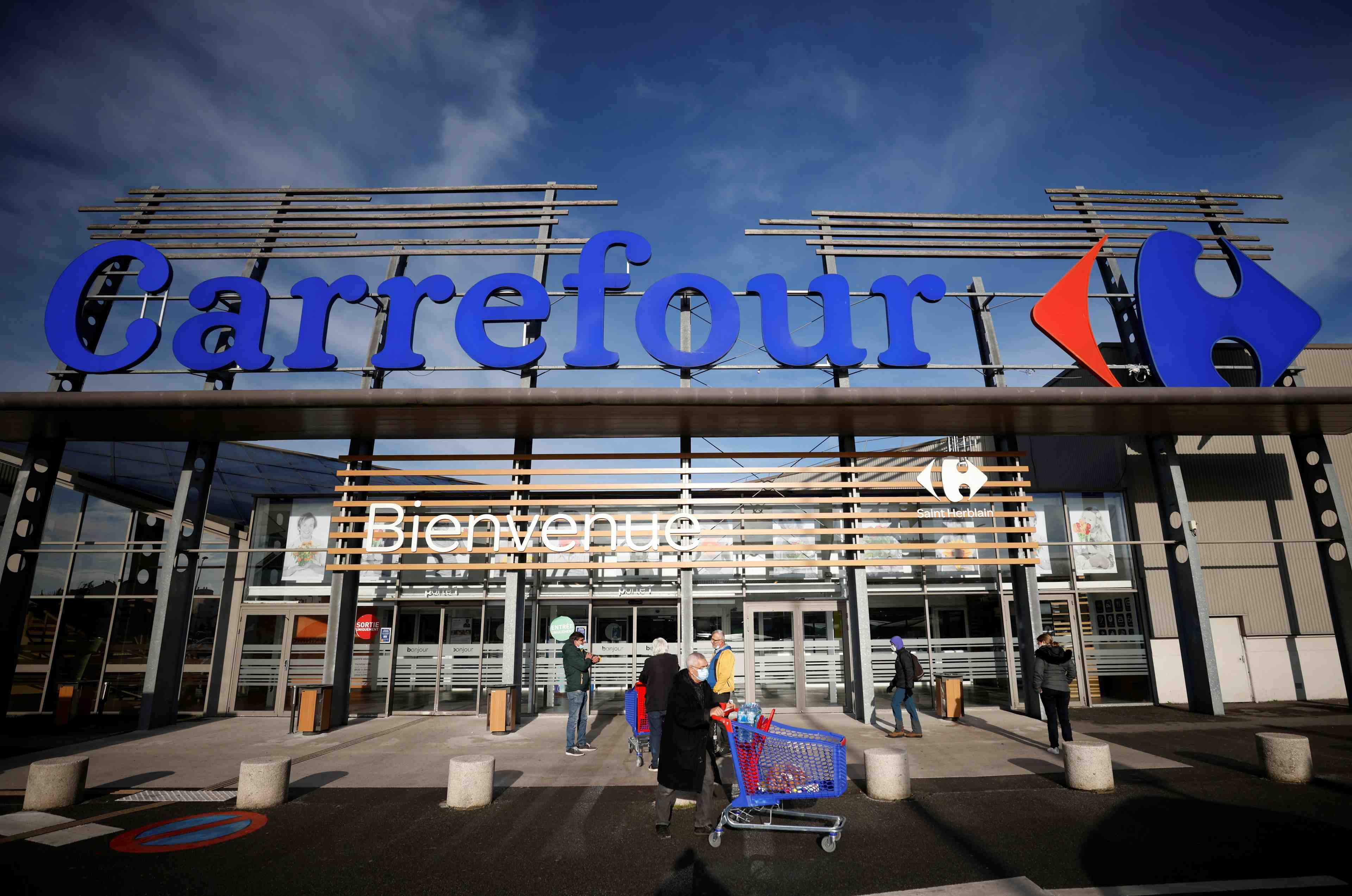 Couche-tard pret a relancer une offre sur carrefour en cas d'inflexion de paris
