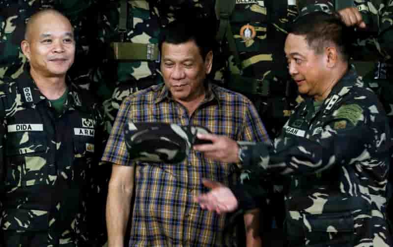 Offensive contre les islamistes d’abu sayyaf aux philippines