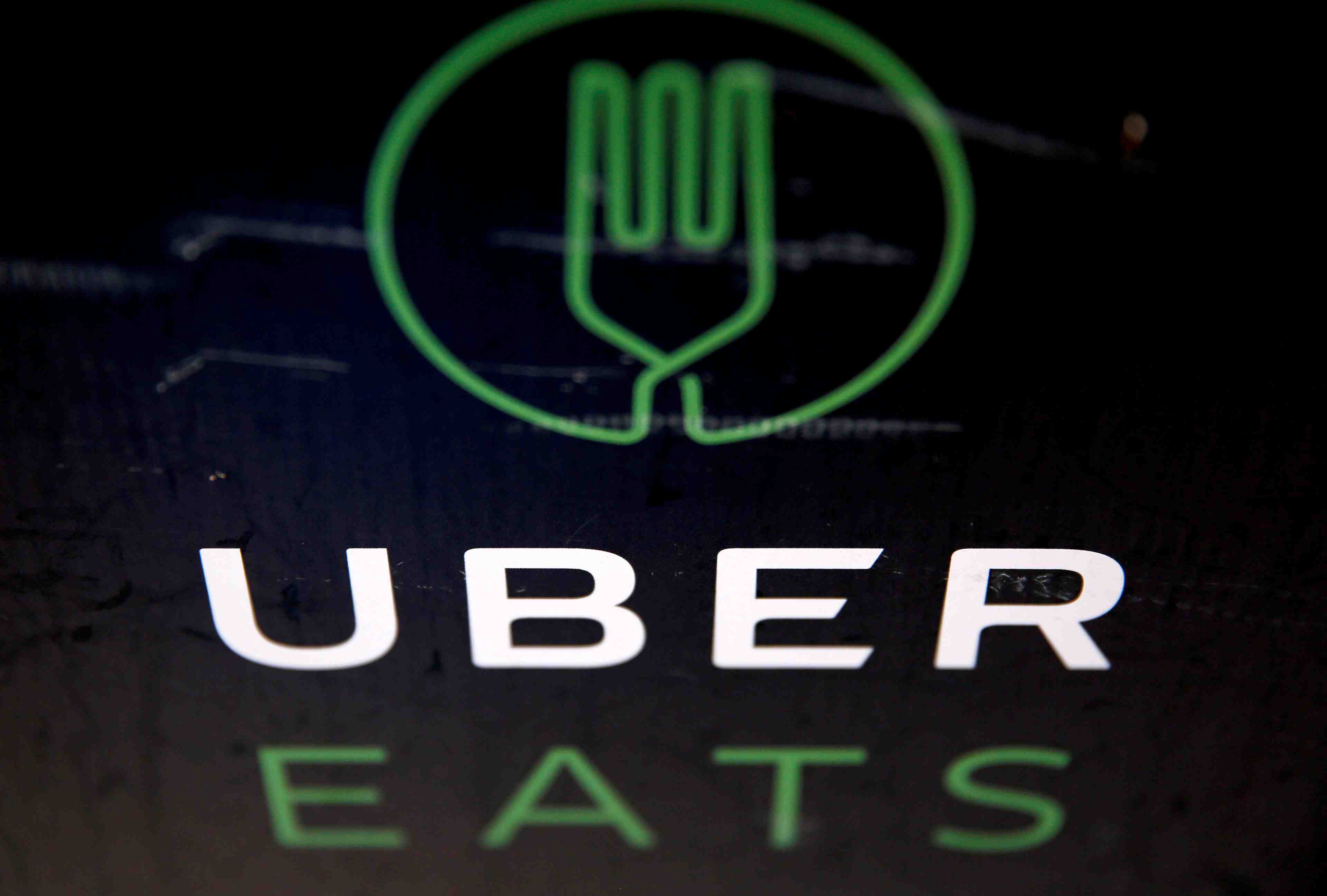 Un avocat lance une action collective de livreurs contre uber eats