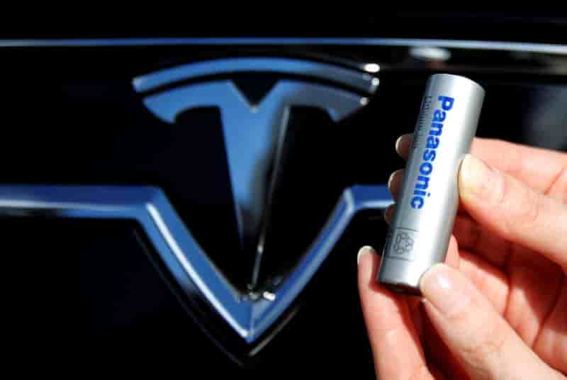 Panasonic veut un partenariat avec tesla au-dela des batteries