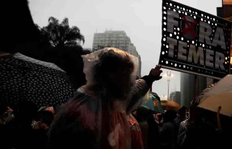 Les manifestants au bresil reclament la demission de temer