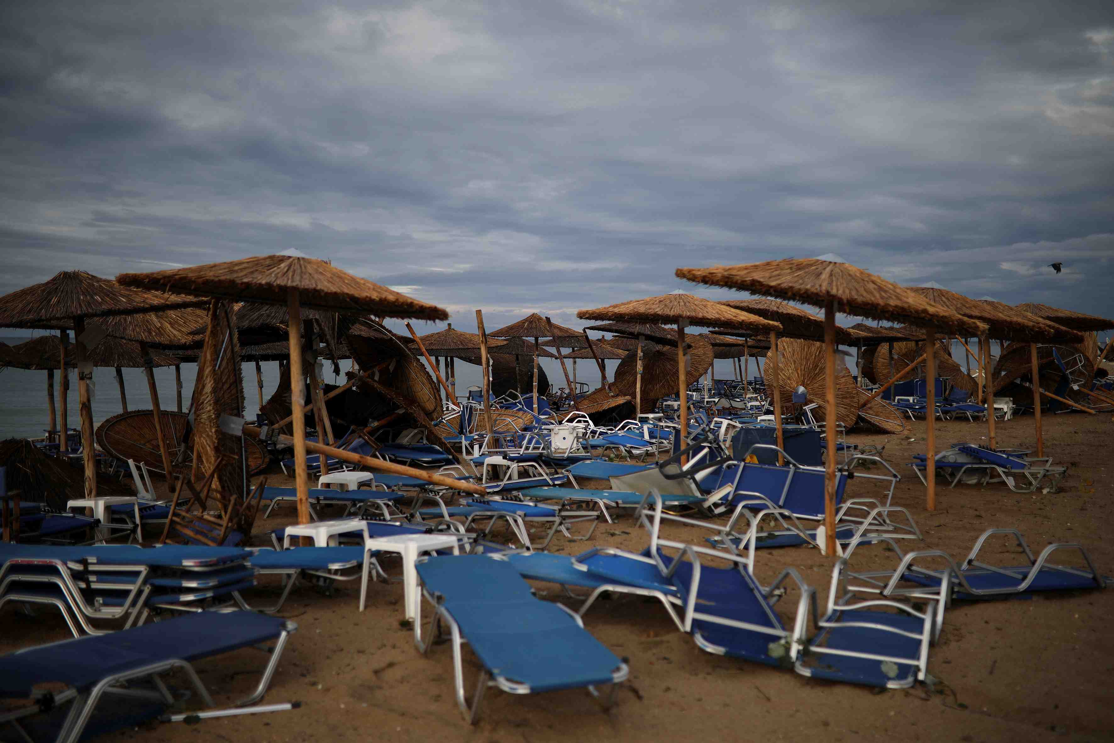 Intemperies en grece, six morts et une centaine de blesses