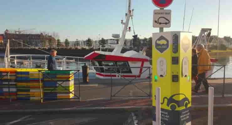 Borne voiture électrique trouville