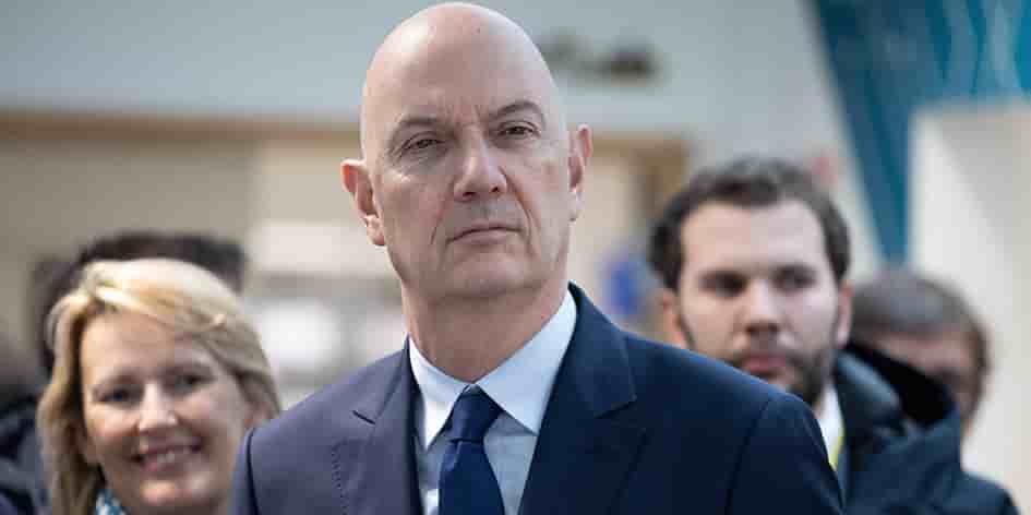 Roland Lescure en visite à La Hague, jeudi.