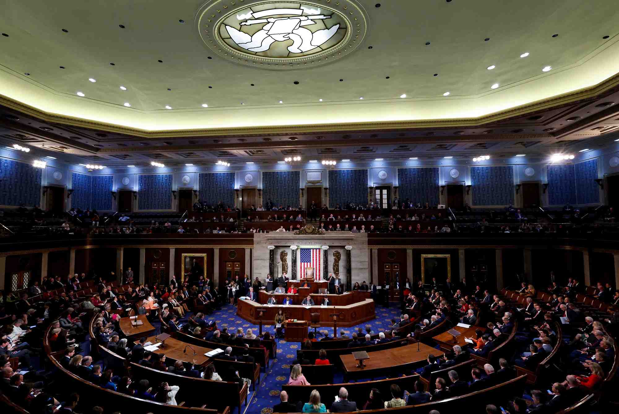 Les membres de la chambre americaine des representants se rassemblent au capitole a washington pour elire un nouveau "speaker"