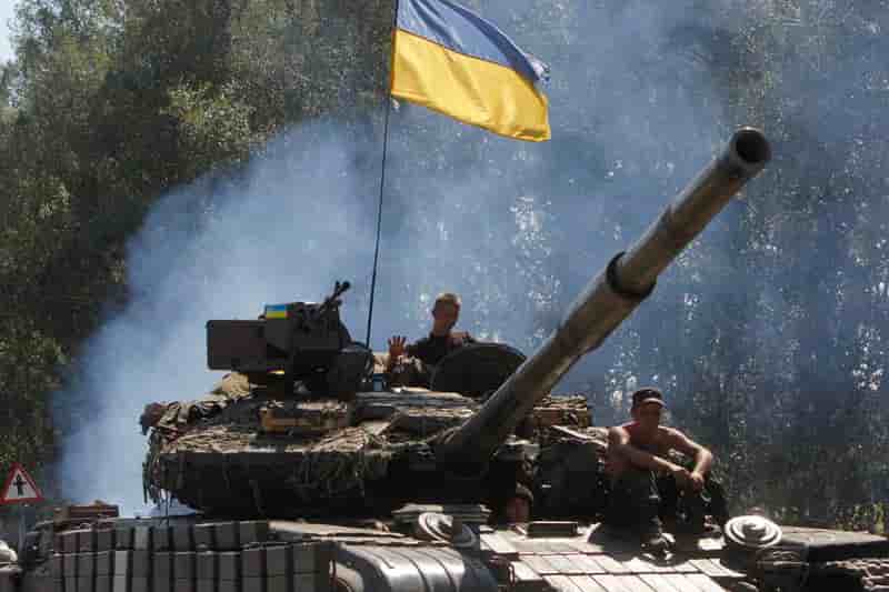 Kiev et les rebelles s'accusent de bombarder des réfugiés