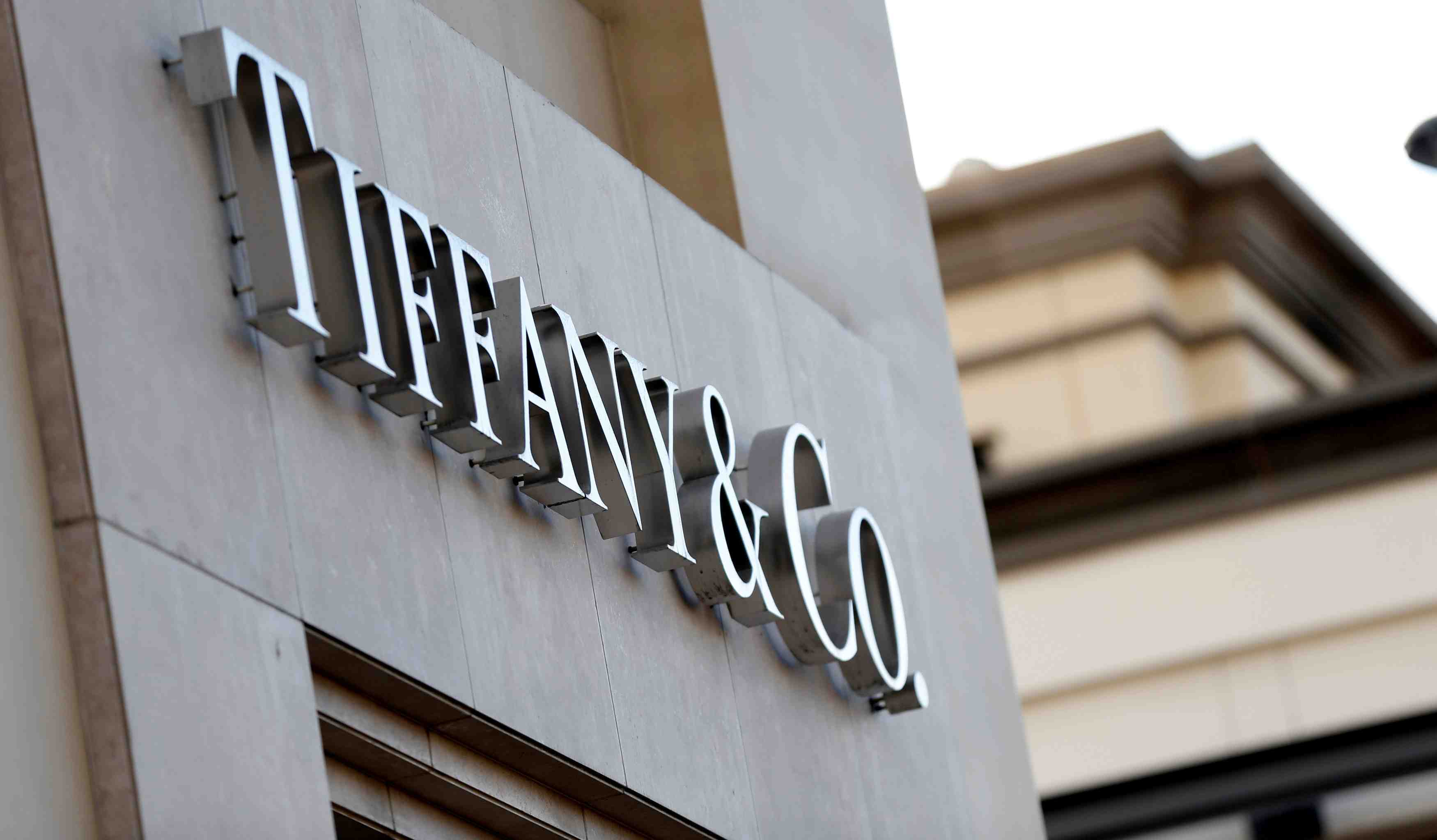 Lvmh achete le joaillier americain tiffany pour 14,7 milliards d'euros